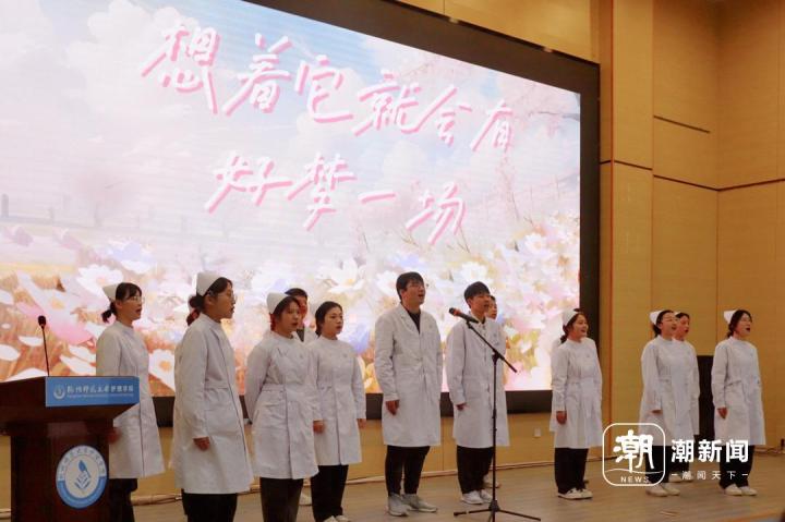 小合唱 《萱草花》.jpg