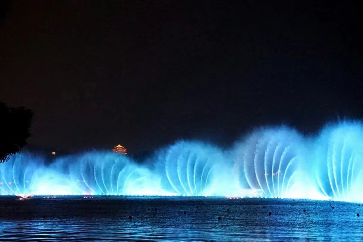 泰安西湖喷泉景点介绍图片