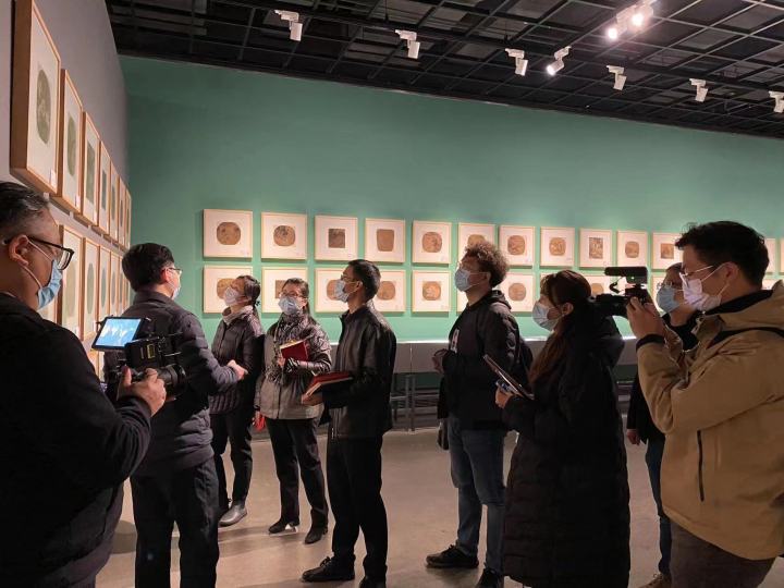 在浙江美术馆展厅拍摄.jpg