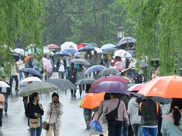今晚短时强降雨、雷雨大风来袭，明天白天珍惜好天气