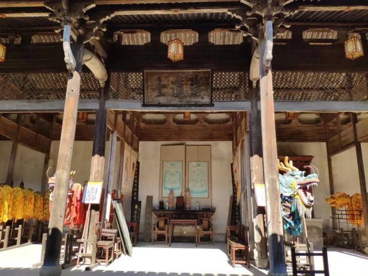 1783110336082243584.webp 图片