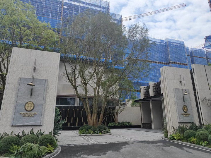 杭州楼市实地探访：部分楼盘看房需等候，不同板块有“温差”