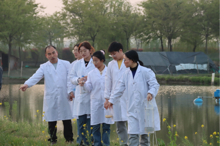 嘉兴南湖学院师生合力实现技术突破,开创散塘养殖户尾水治理新模式613.png