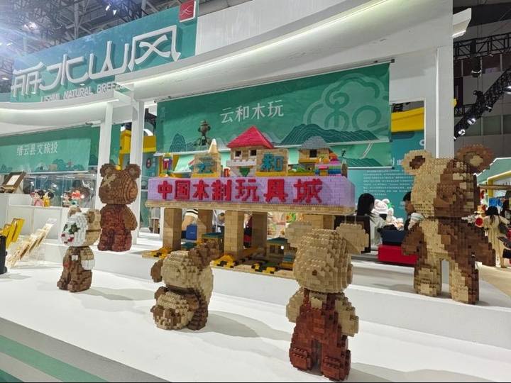 银奖!云和木玩《大师兔》“圈粉”深圳文博会