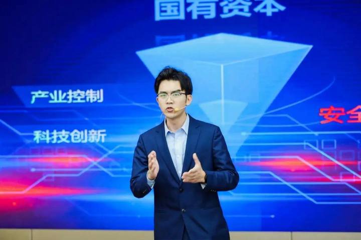 1796358913373630464.webp 图片