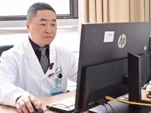 浙报关注|默默坚持,闪闪发光!中国医师节到来之际,走近三位好医生