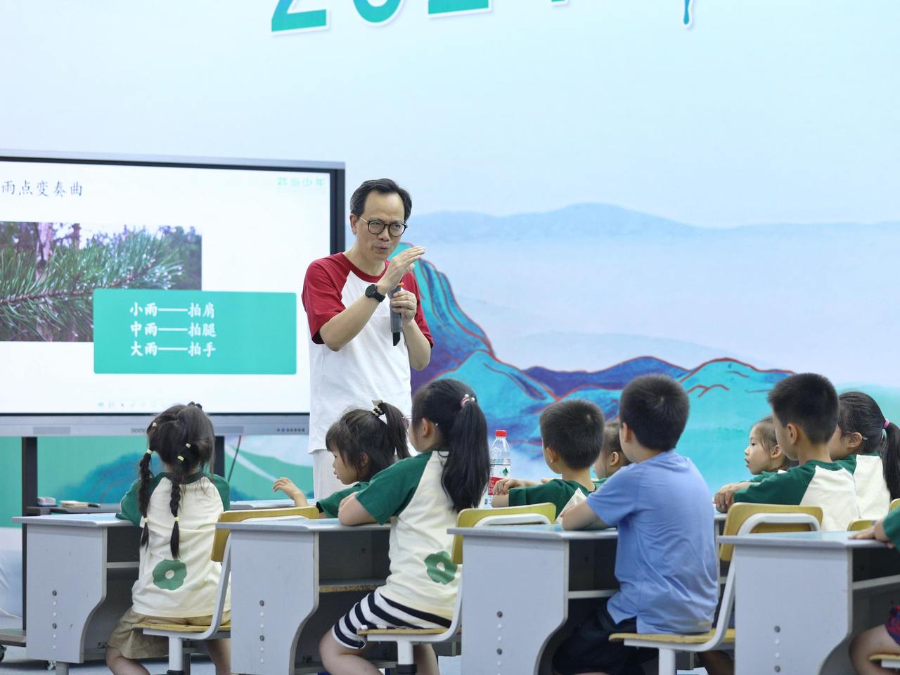 8000余首童诗汇聚宁海 角逐“童诗大奖”