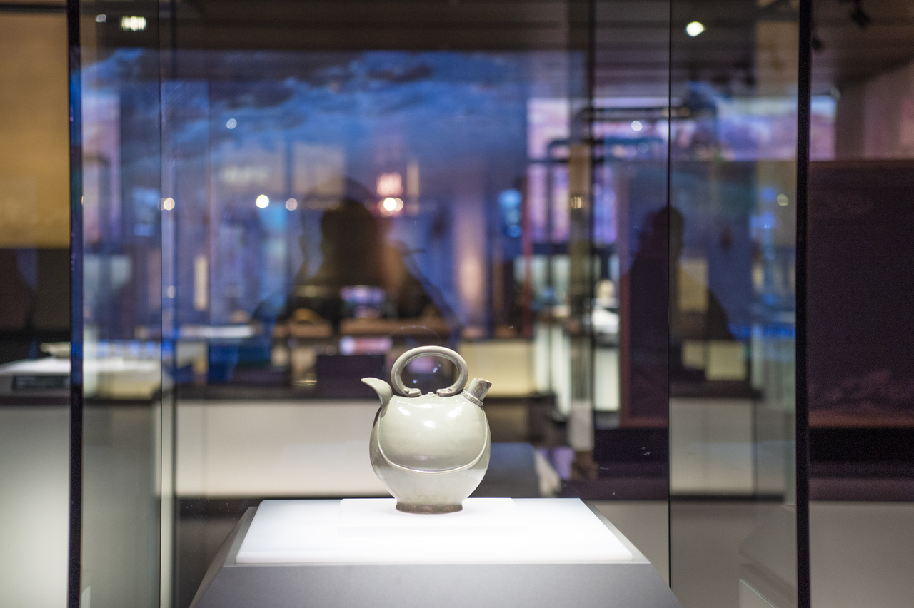 对话吴越丨以秘色瓷为媒,解码王室“密语”