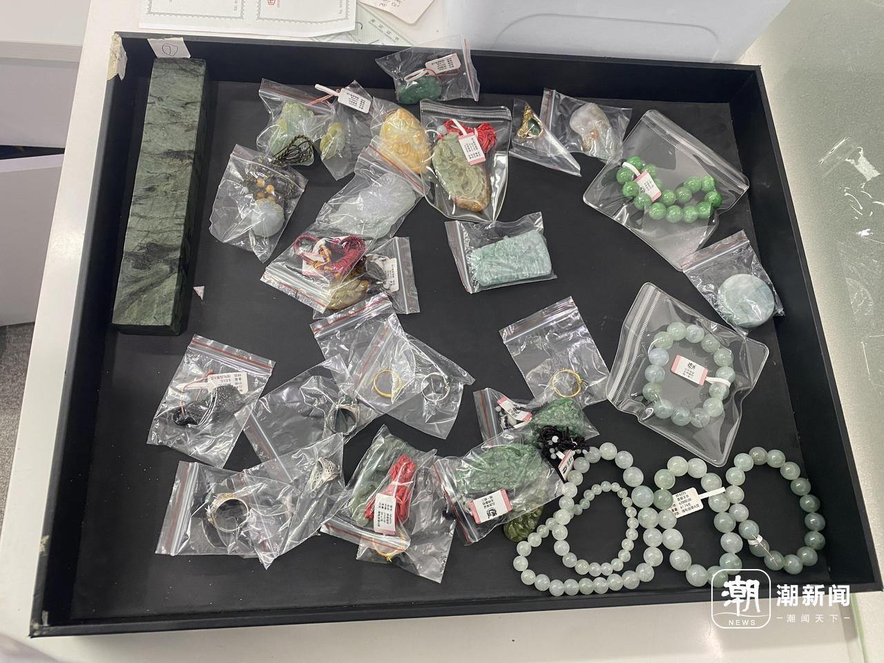 矿区直播”卖的和田玉是真的吗？记者连蹲四个直播间，下单七成为假货