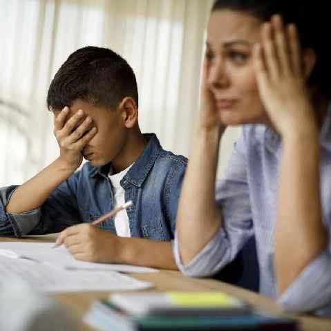 初一新生“五门考”，每天为早点睡觉吵架！爸妈太崩溃