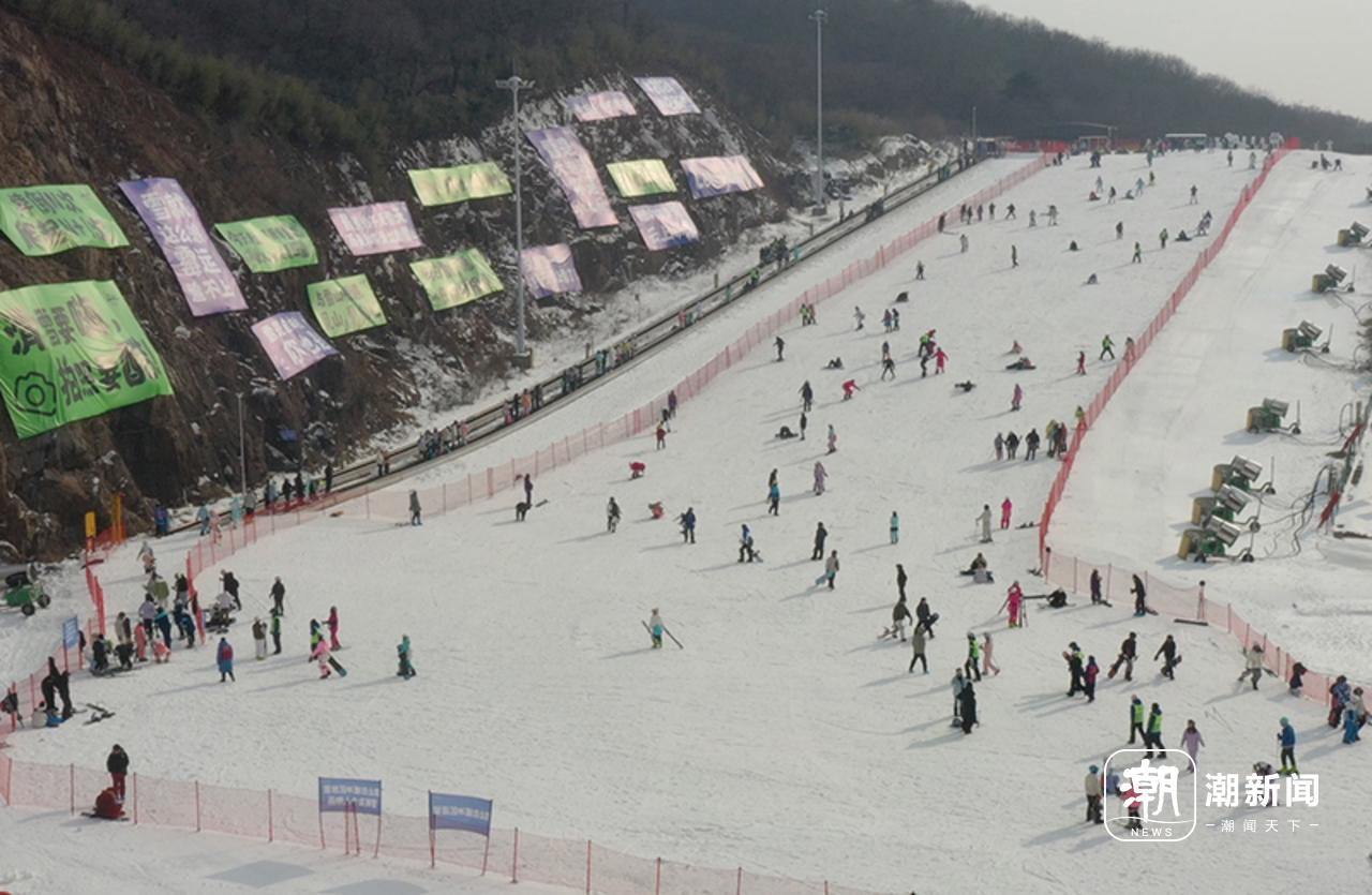 冰雪“热”再升温，浙江室内室外滑雪场人气爆棚