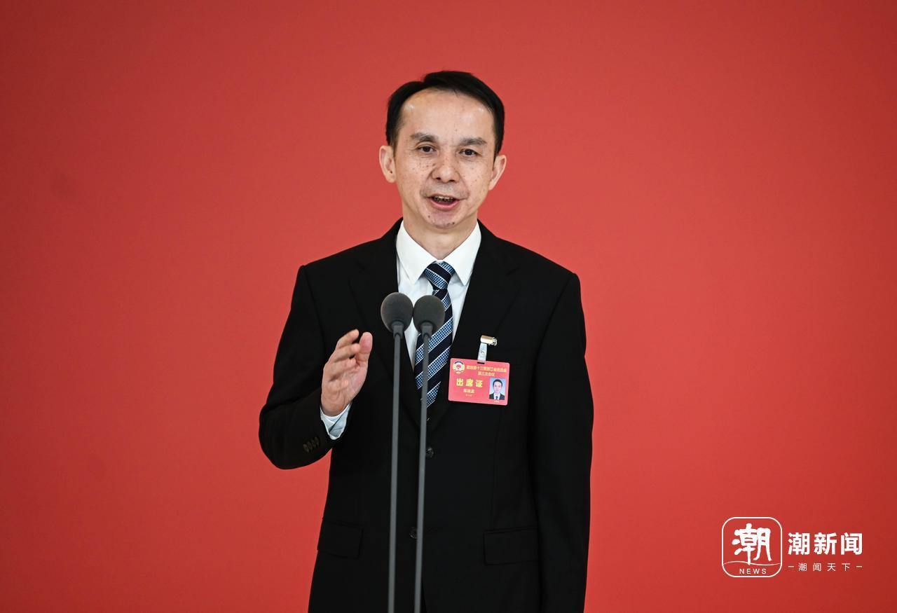 省政协十三届三次会议开启委员通道 6位委员接受记者提问