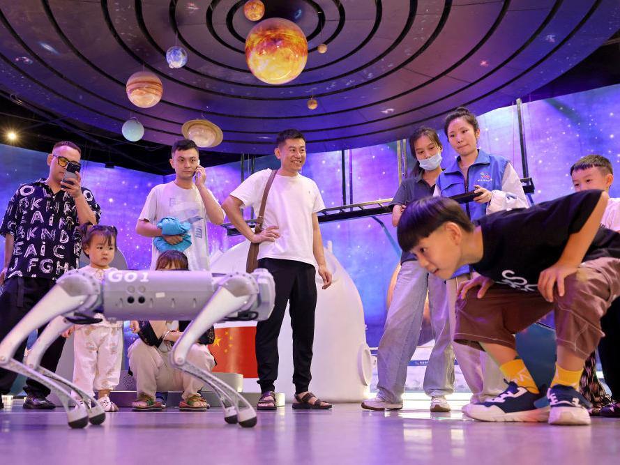 在陕西科技馆 共赴一场科学与梦想的盛会 陕西科技馆2025年科技活动周今日启动