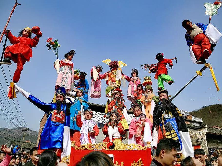 文化中国行丨守住一张抬阁会桌,留住记忆中的年味