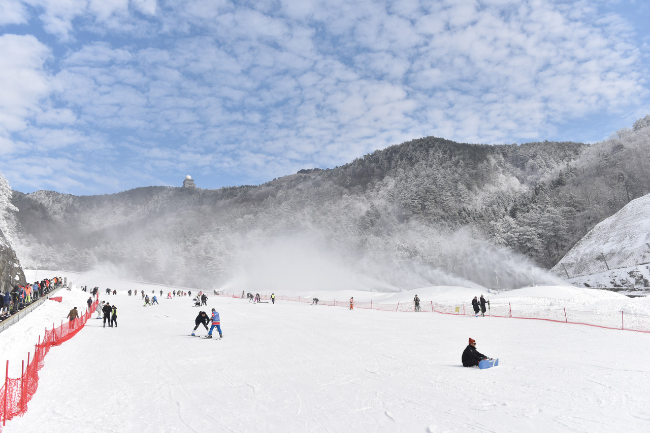 新春走基层：冰雪运动在浙江为何热“雪”沸腾？(图1)