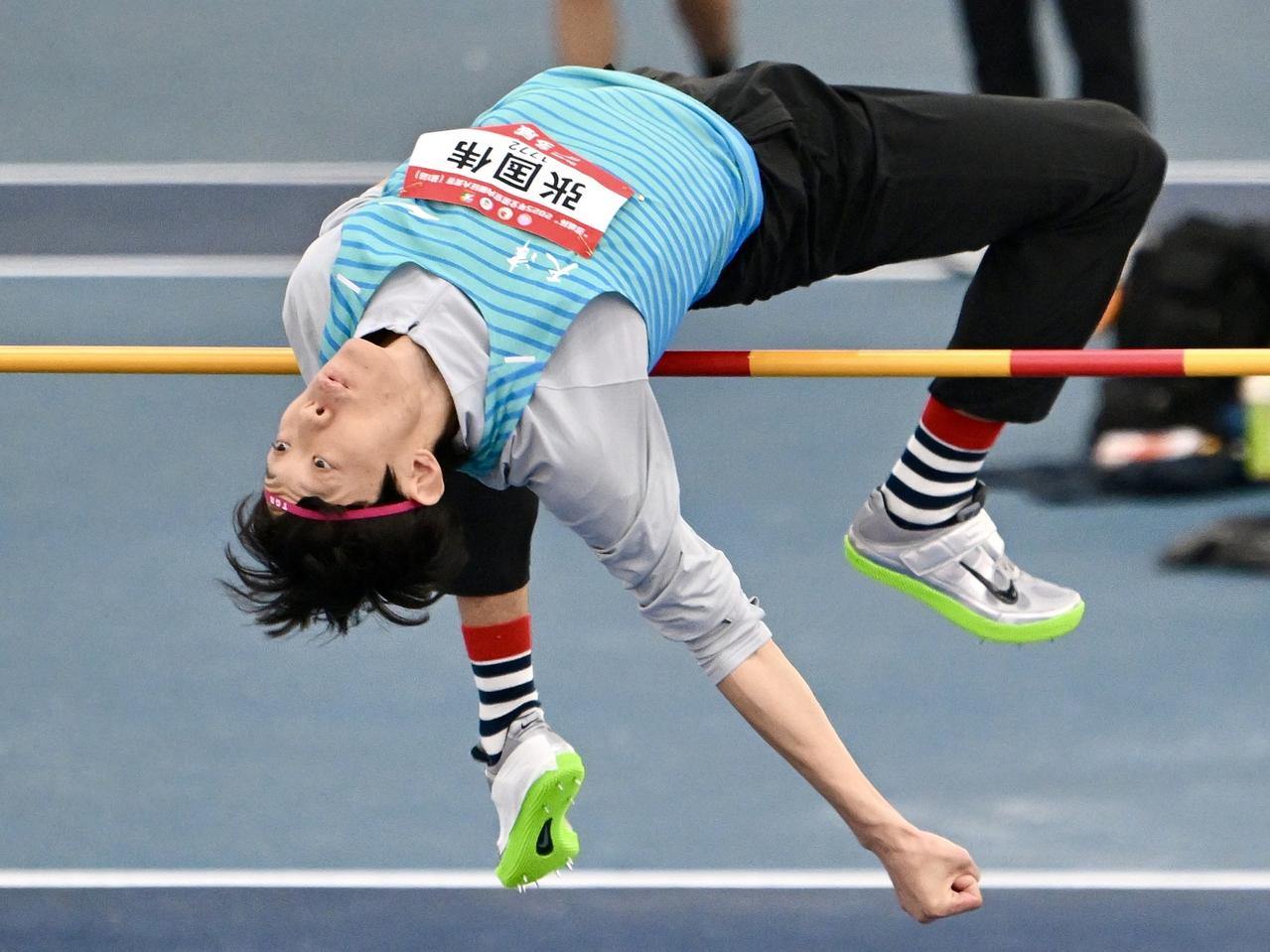 退役五年后复出还能夺冠，张国伟：搞笑是娱乐大众，跳高才是执念