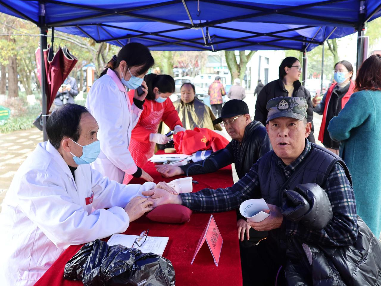 汇聚志愿服务“暖流”,撑起居民权益“保护伞”