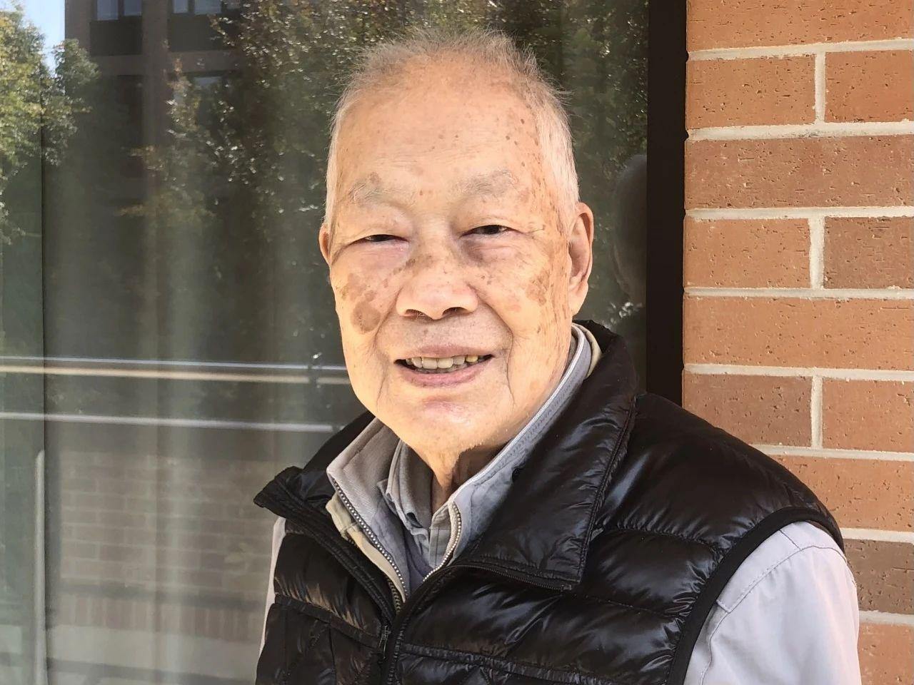 花原画・真作 中国画 朱穎人 作 贈答品1979年 花原画・真作 中国画 朱穎人 作 贈答品1979年