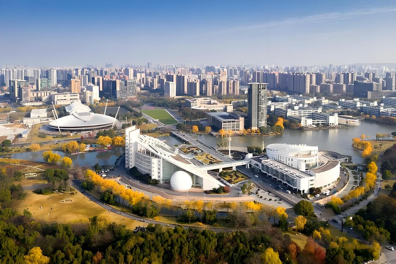 浙江大学紫金港校区中心岛综合楼.jpg