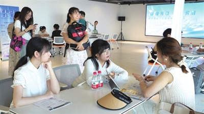 杭州2025“青春潮创季”启动 西站AI专场招聘汇聚青年人才