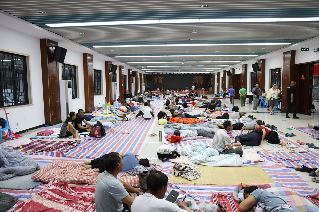 台风夜何处安身？舟山金塘岛上，近2000名工友笑答：“不慌不慌，咱有家！”