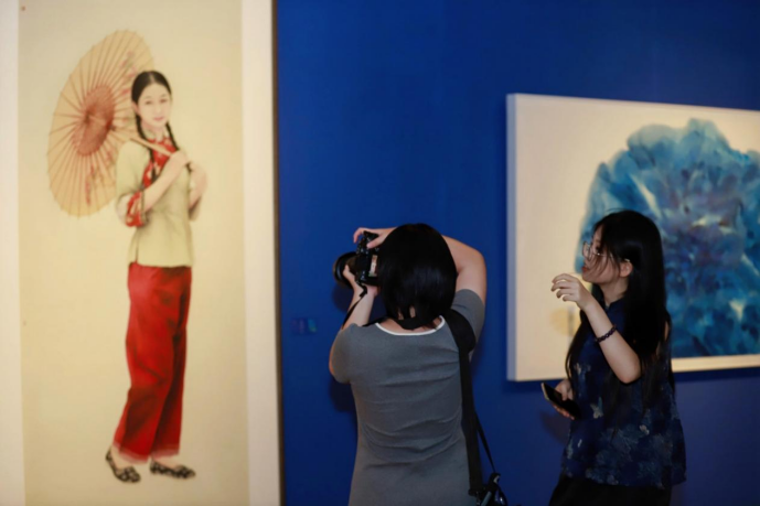 “极目楚天——湖北美术学院中国画与书法作品展”在中国美术馆开幕3988.png