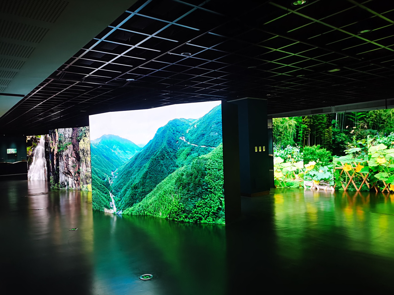 来浙江展览馆,看现代版“富春山居图”,每个浙江人都关心的艺术展开幕了