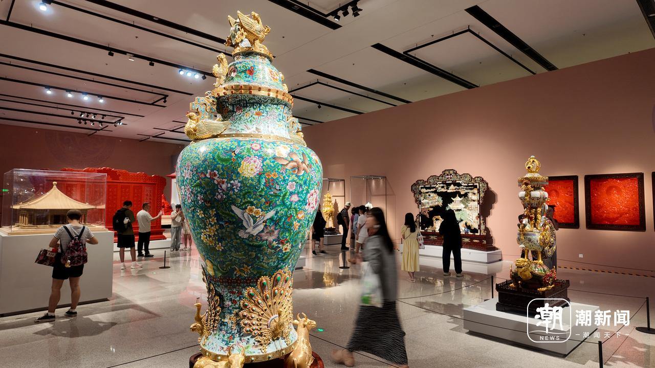 “燕京八绝”碰撞潮流火花 第十九届北京工艺美术展汇聚百余珍品