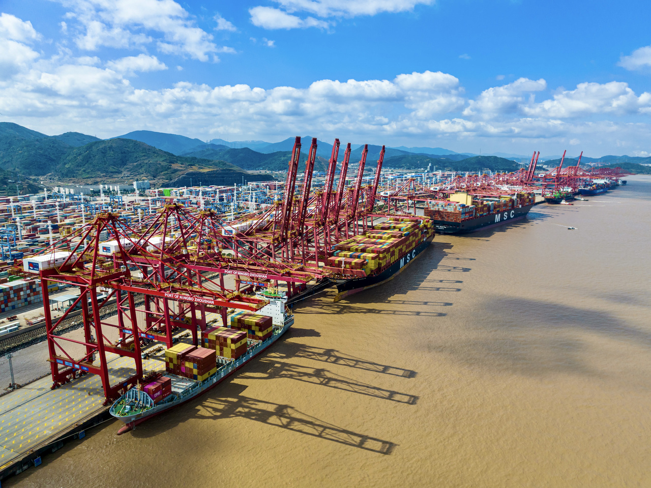 宁波舟山港 汤建凯 摄(港口图片三选一).jpg