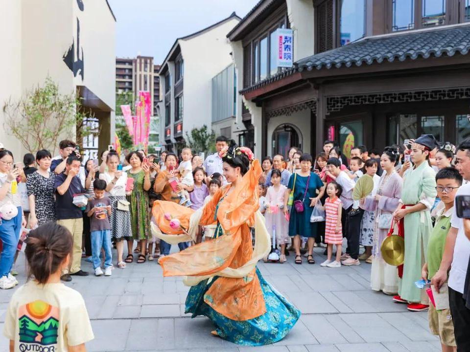 拱墅文旅融合新视角丨来杭州一定走大运