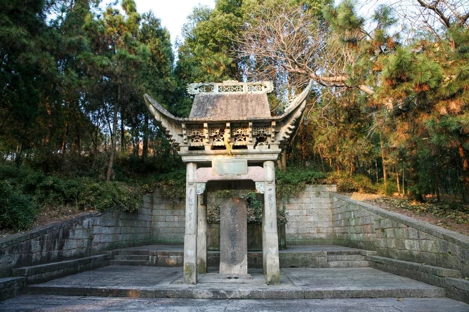 现嵊州金庭王右军墓.jpg