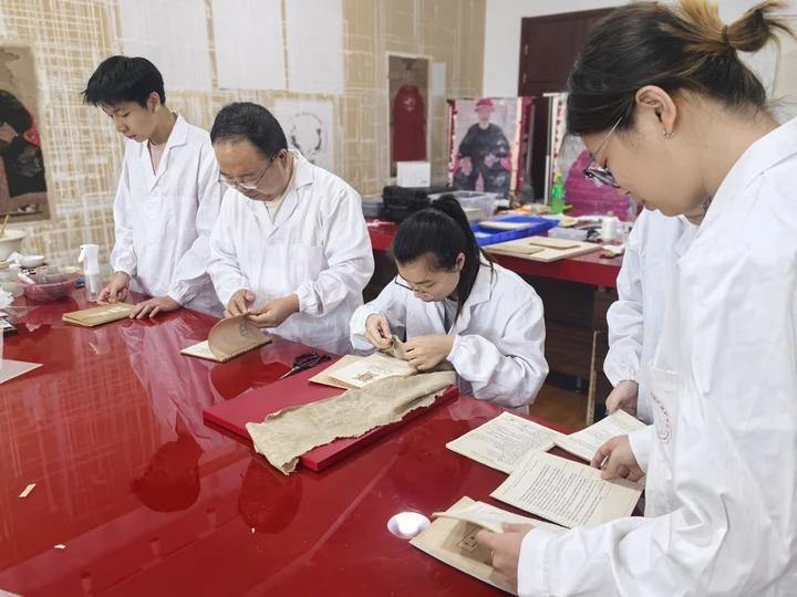 微信图片_20250918150456_980_84.jpg