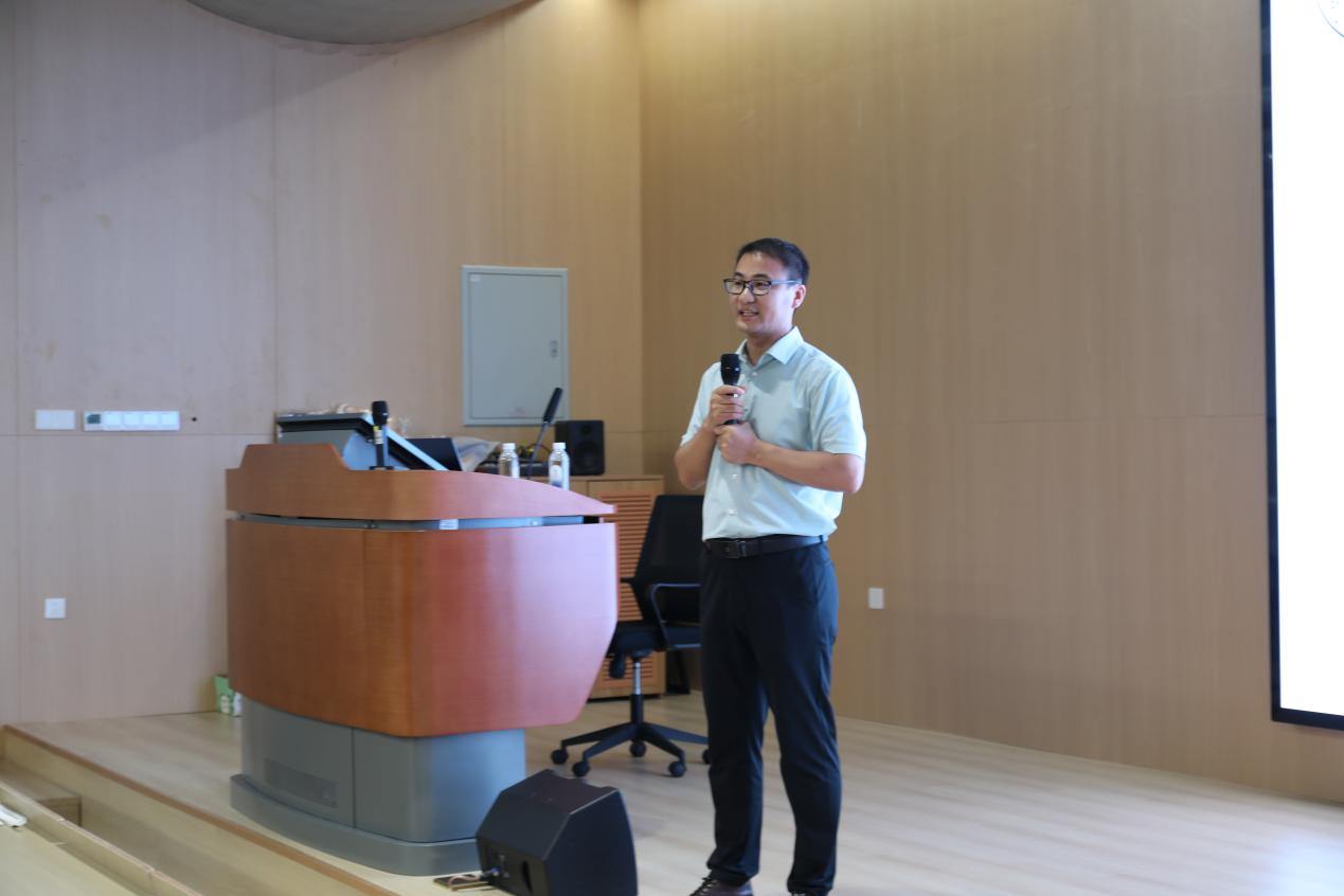 产学研共推开源教育！浙大软件学院课堂引入阿里、百度、华为等一线开源专家 