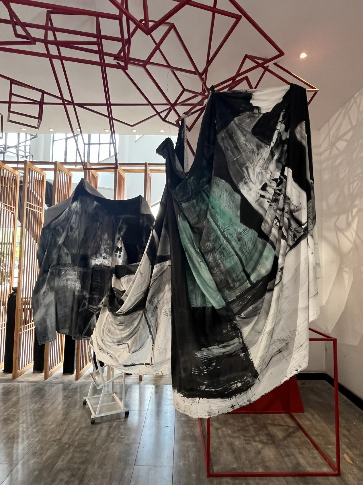 图片[24]-扎根乡土 艺术耕耘｜“千岛湖·淳安梓桐镇入驻艺术家联展”启幕-华闻时空