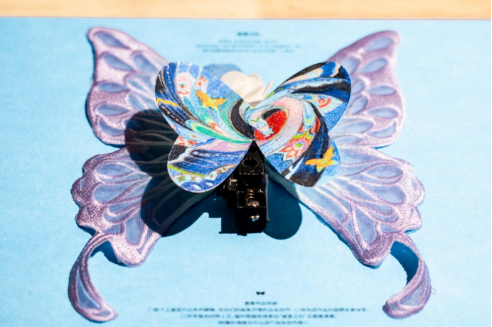251017 近500幅蝴蝶创作显示“破茧成蝶”,湖美为新生办展179.png