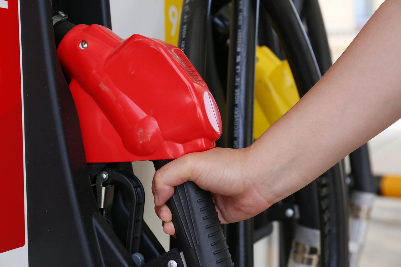 油价今晚下调，92号汽油重回“6”字头