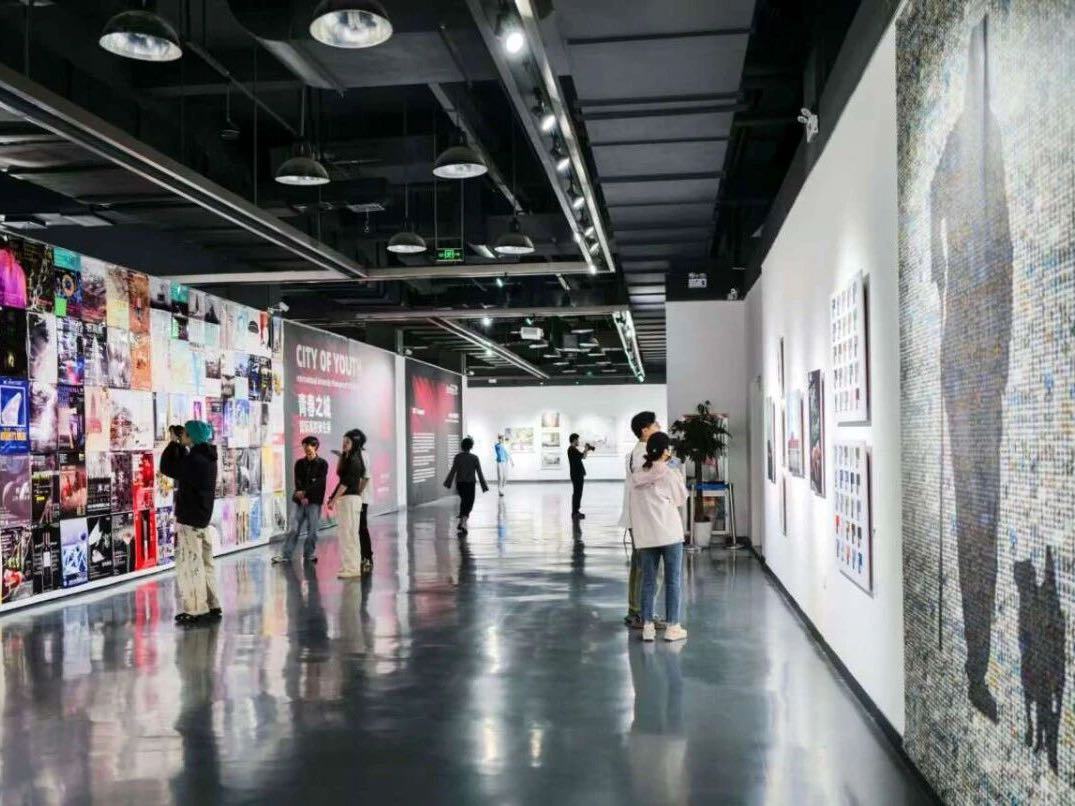 浙报头版 | 第六届国际摄影研讨会暨2025丽水摄影节开幕 千余场展览邀你共赴光影之约