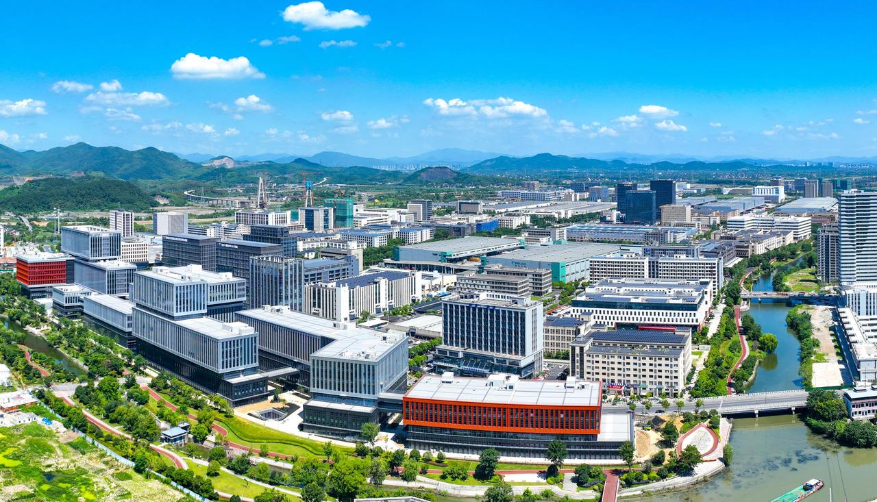 我与开发区共成长②|周权:从技术尖兵到创业掌舵人,中科院博士的电池材料突围路