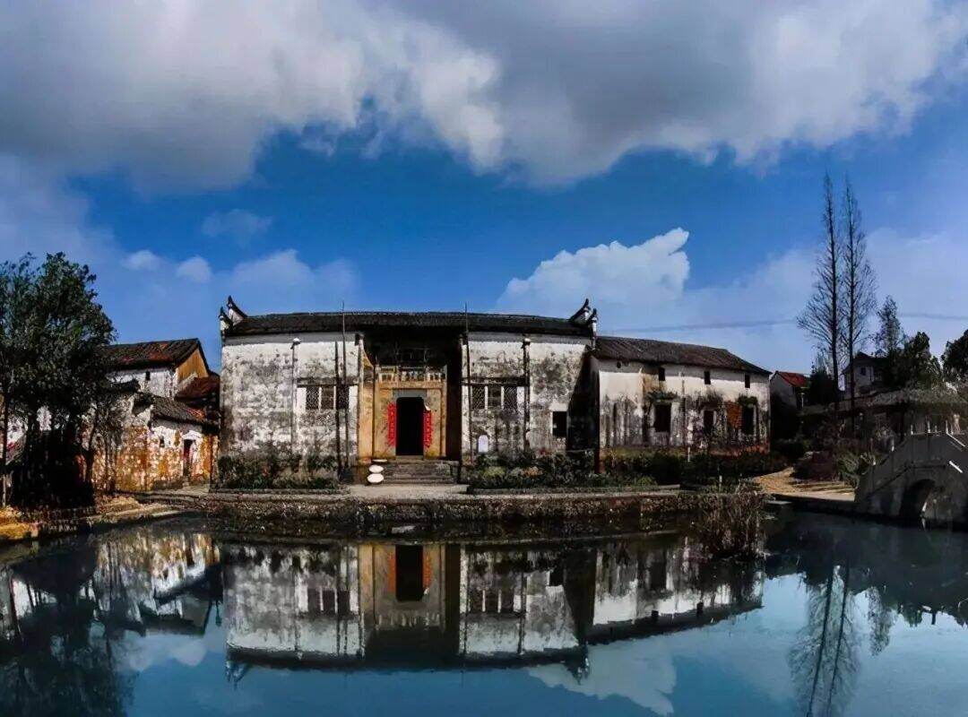 1992064856307511296.jpg 图片