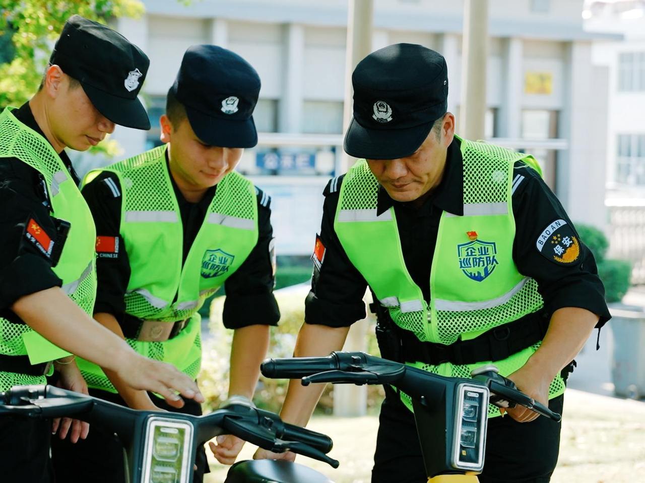 “娥江卫士”巡逻队、巡防力量下沉一线…他们的“有限警力”如何“无限”提升治安环境?