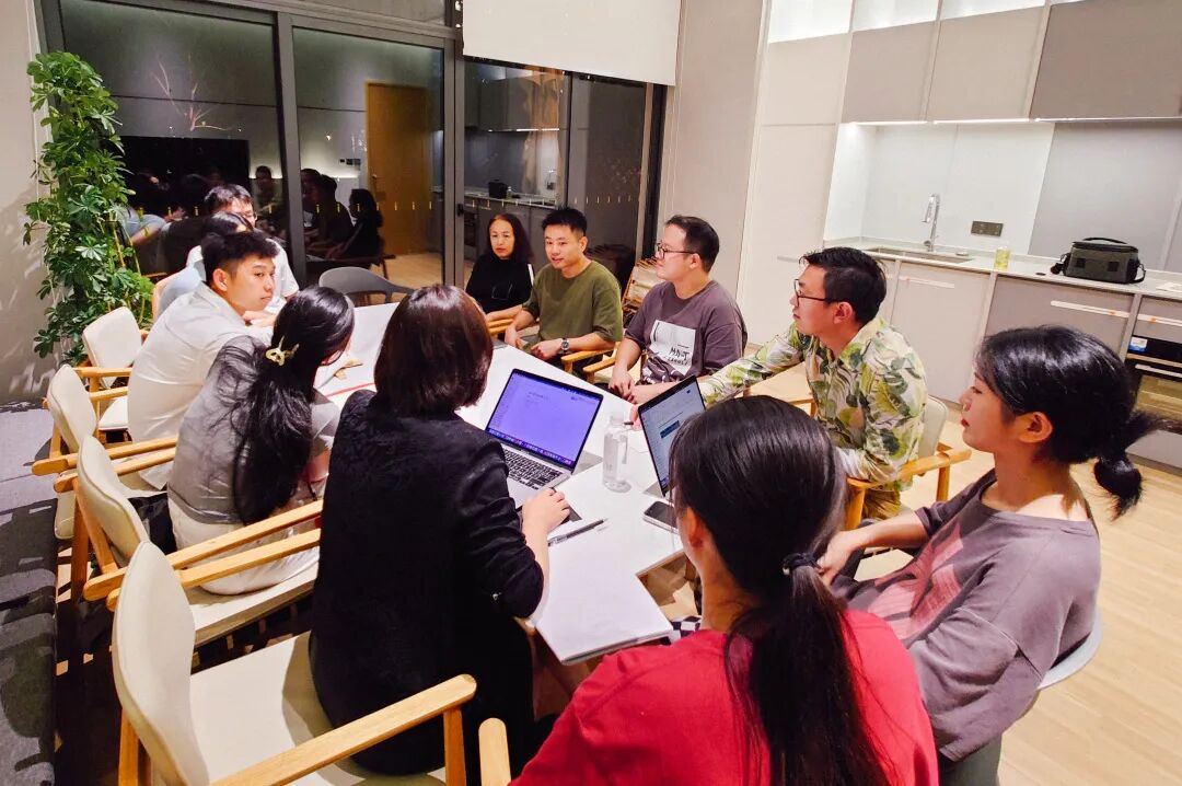 中国住房和房地产研究院联合瓴寓国际发布青年租赁社区自治研究成果