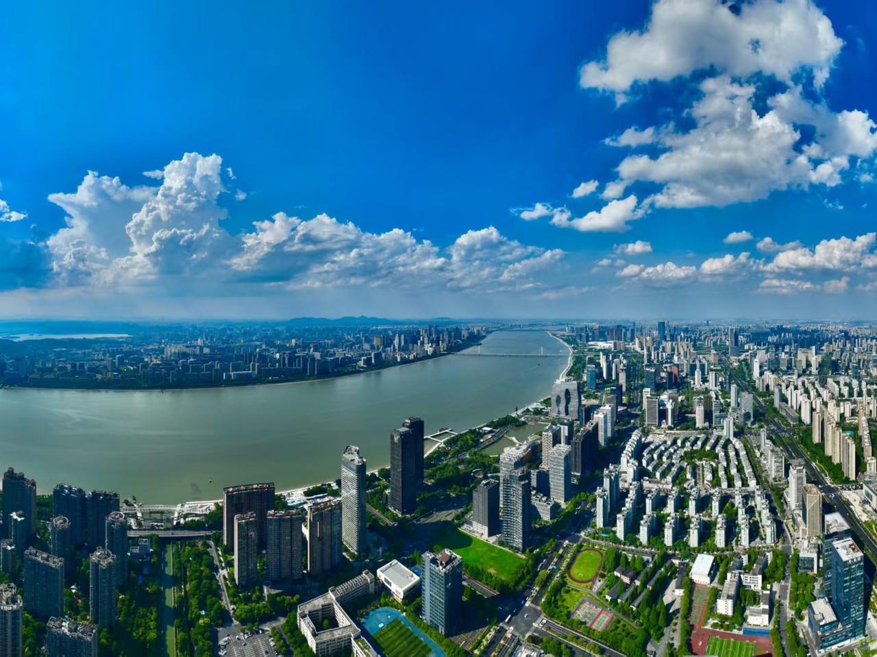 十五五开局看杭州丨滨江：奔向AI产业生态的进化样本