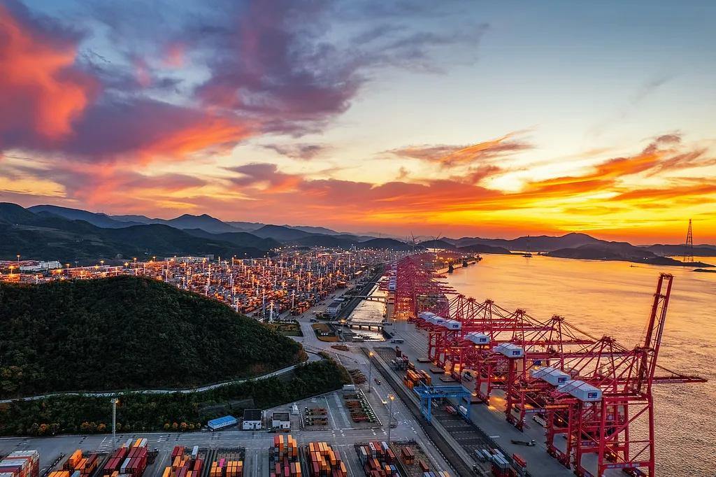 2013828955382927360.webp 图片