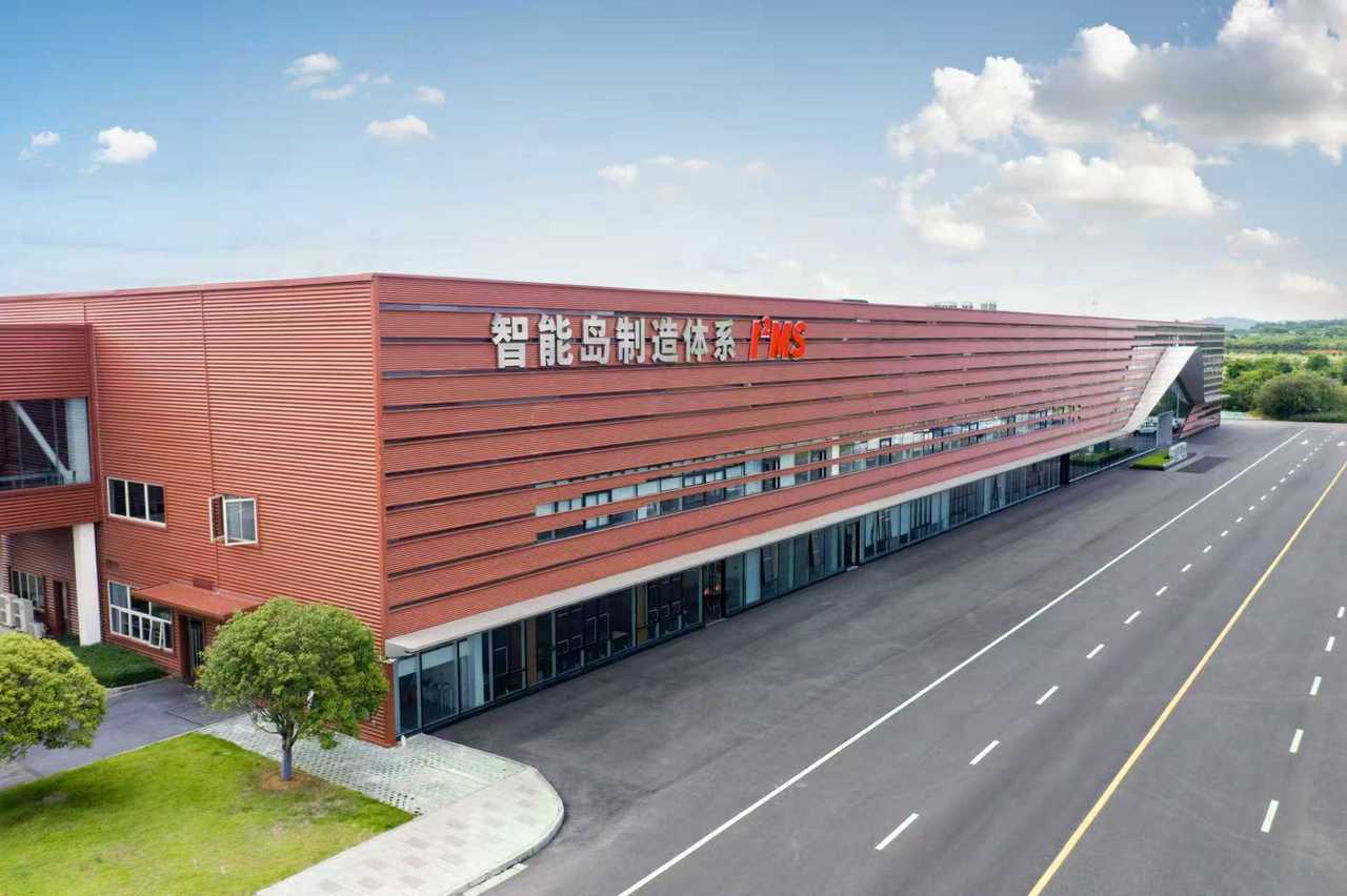 智能岛制造体系工厂外景。上汽通用五菱 供图.jpg