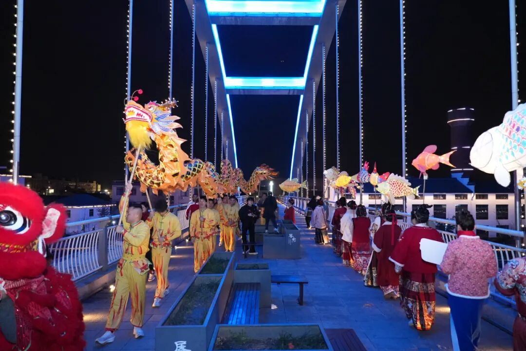 2027739588713172992.jpg 图片