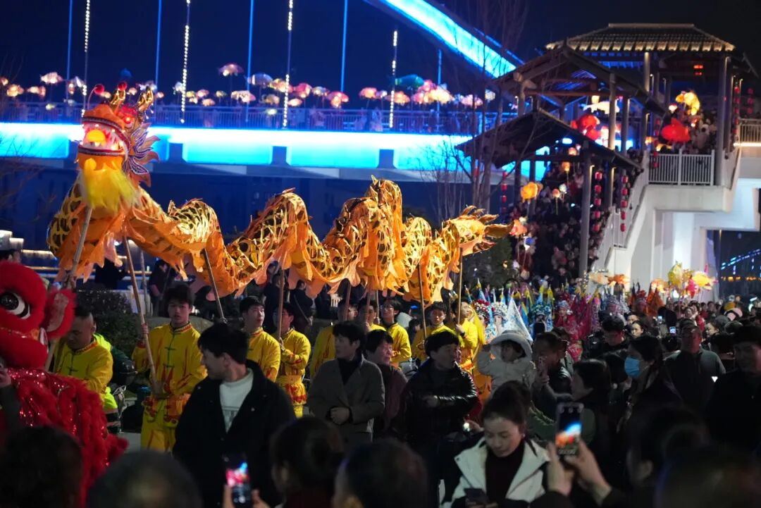 2027739589086466048.jpg 图片