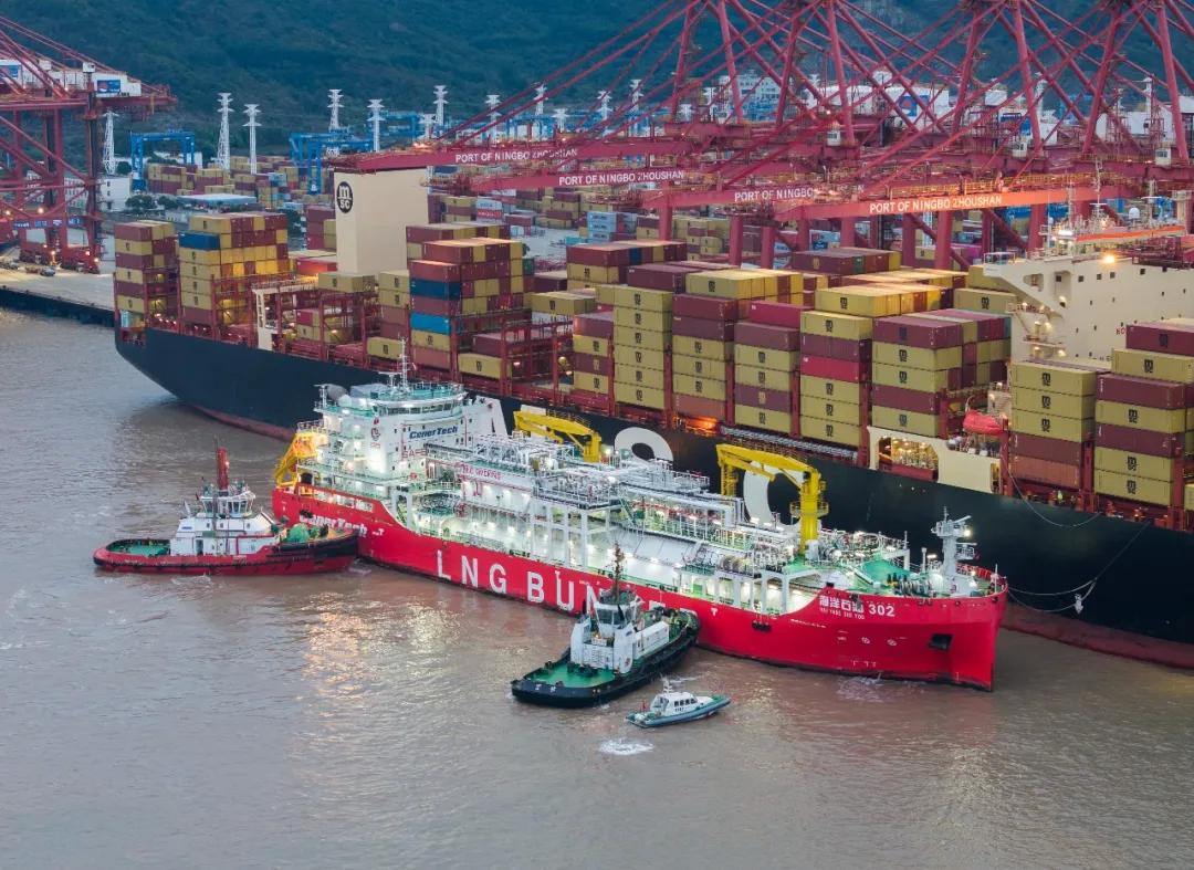 2029058079420502016.webp 图片