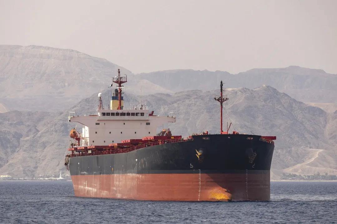 2029058080540381184.webp 图片