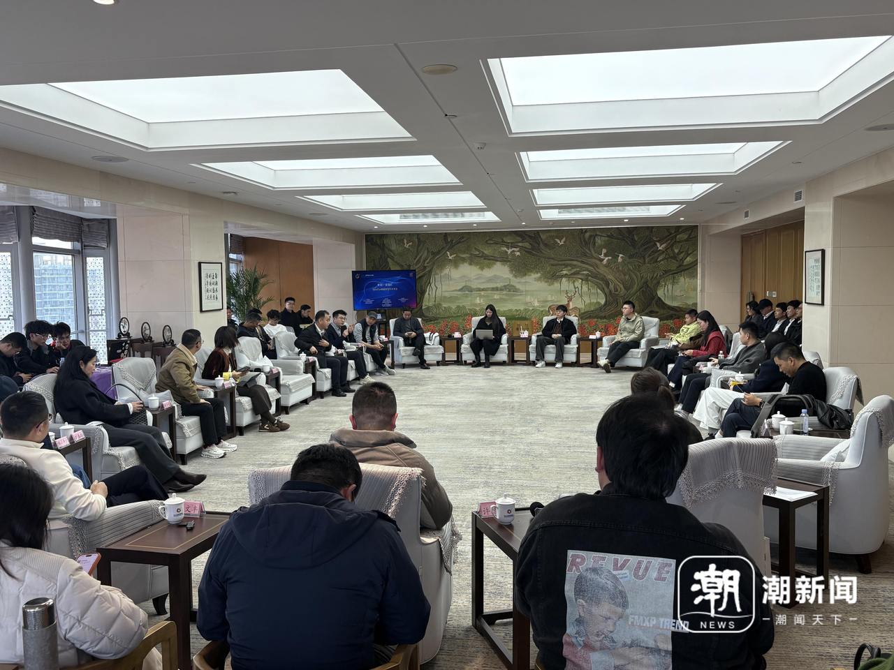 这场OpenClaw分享会上 温州新生代们热议“养龙虾”