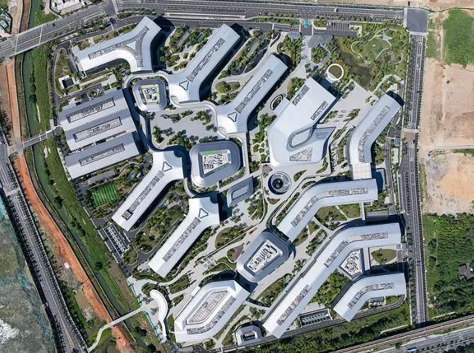 2035360294519173120.webp 图片